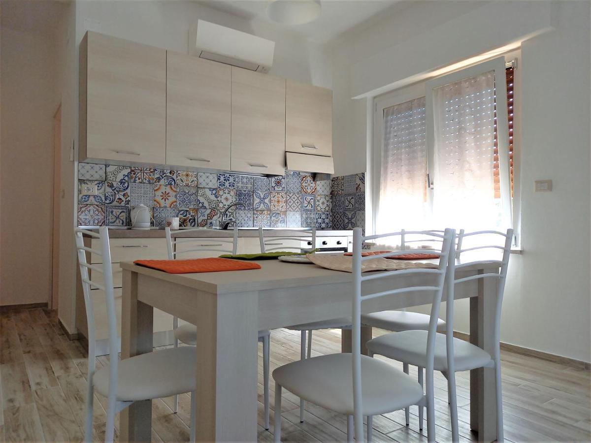 Villa Rosa Di Martinsicuro B&B La Vela מראה חיצוני תמונה
