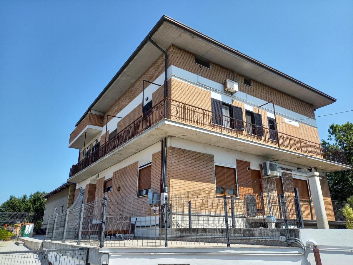 Villa Rosa Di Martinsicuro B&B La Vela מראה חיצוני תמונה