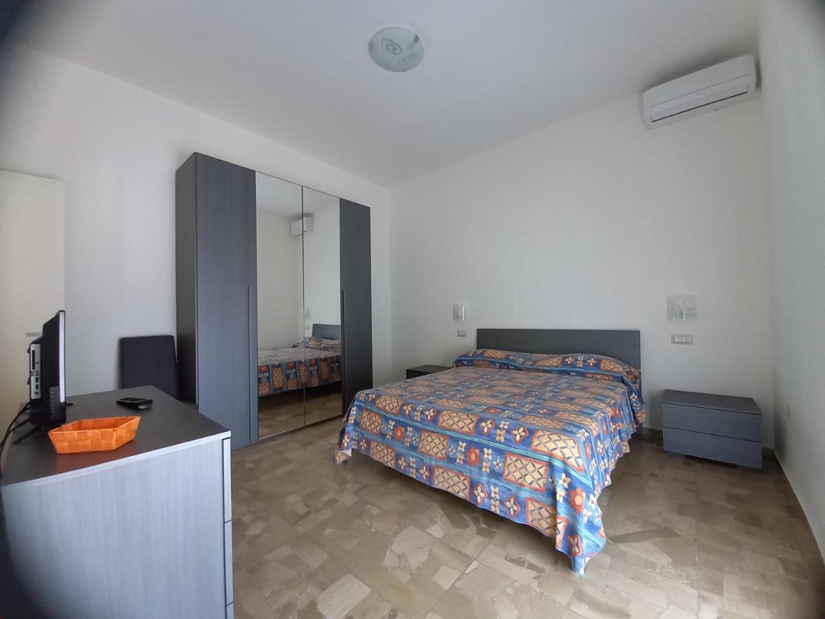 Villa Rosa Di Martinsicuro B&B La Vela מראה חיצוני תמונה