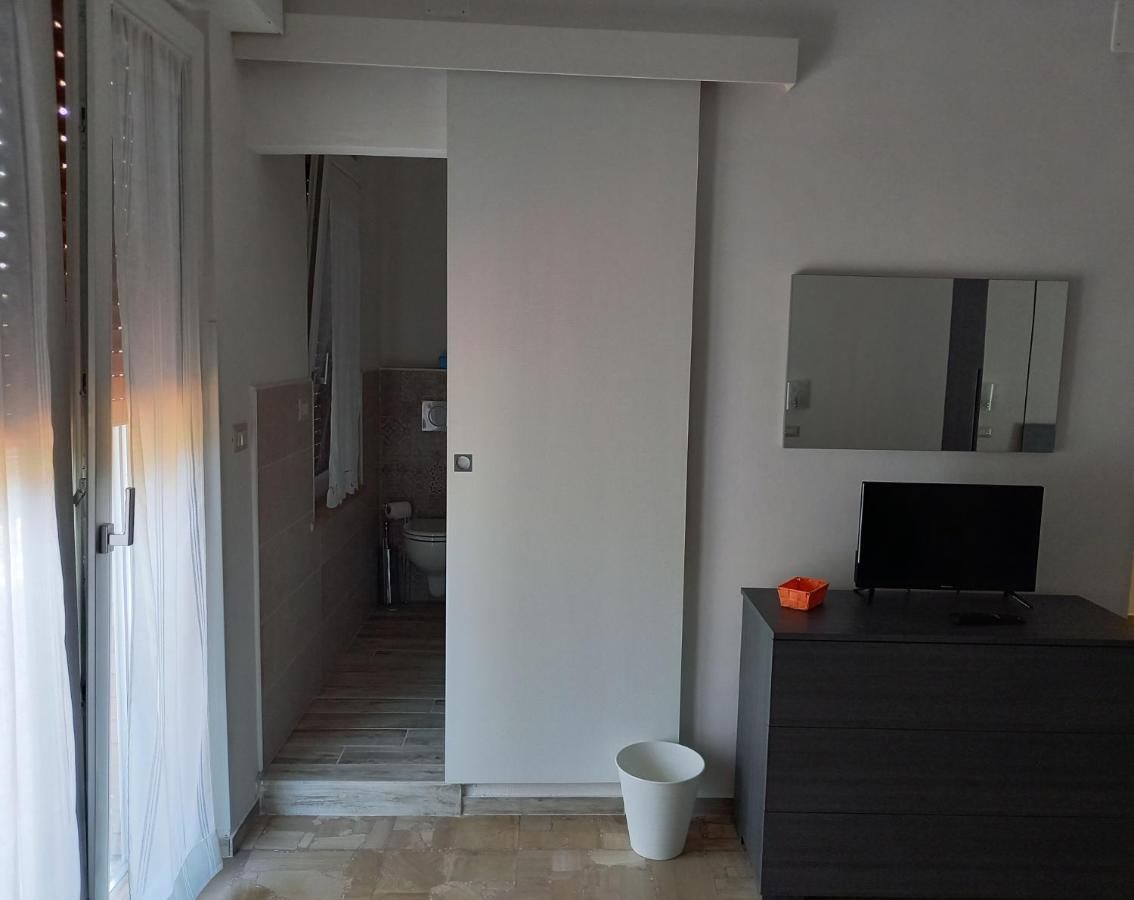 Villa Rosa Di Martinsicuro B&B La Vela מראה חיצוני תמונה