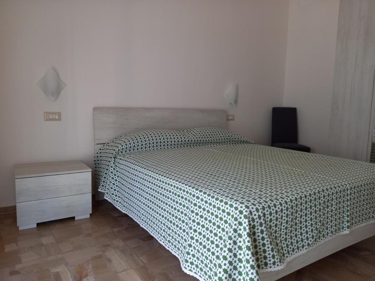 Villa Rosa Di Martinsicuro B&B La Vela מראה חיצוני תמונה