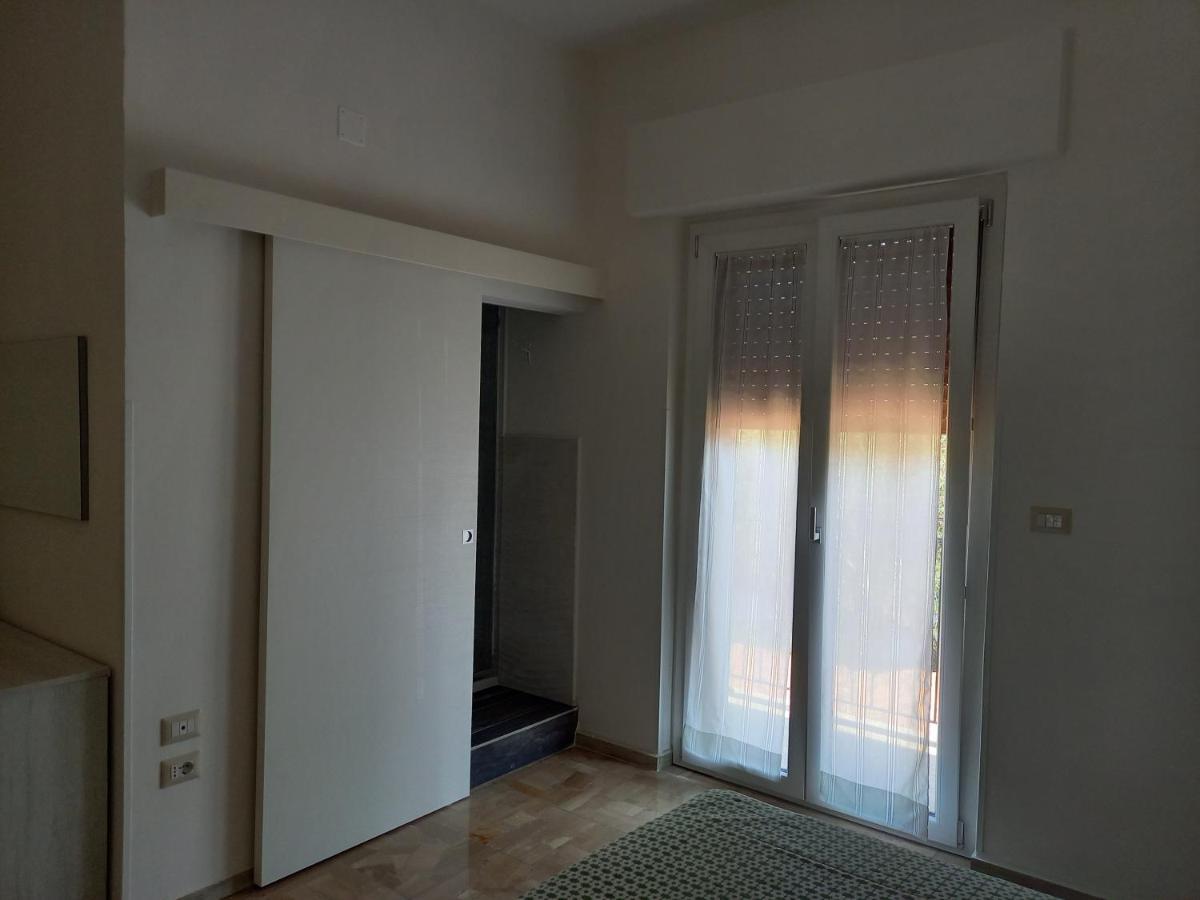 Villa Rosa Di Martinsicuro B&B La Vela מראה חיצוני תמונה