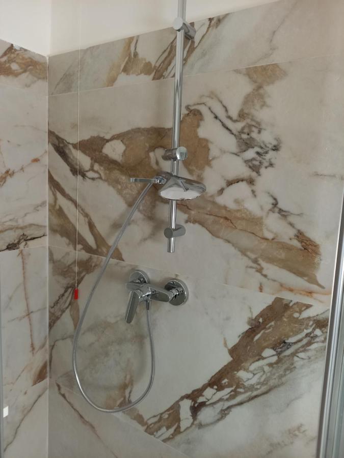 Villa Rosa Di Martinsicuro B&B La Vela מראה חיצוני תמונה